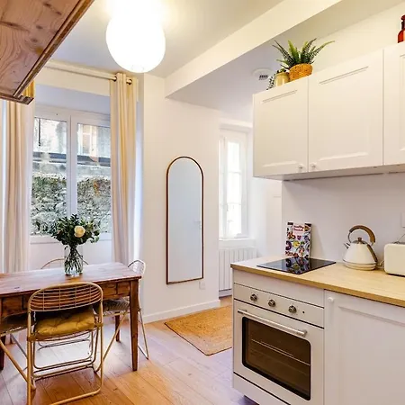 Apartment Cosy 5min A Pied Du Sanctuaire Et Grotte